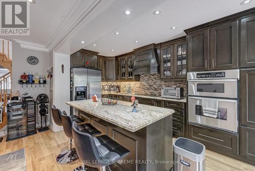 3241 High Springs Crescent, Mississauga, ON - Indoor Photo Showing Kitchen