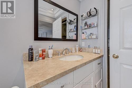 3241 High Springs Crescent, Mississauga, ON - Indoor Photo Showing Bathroom