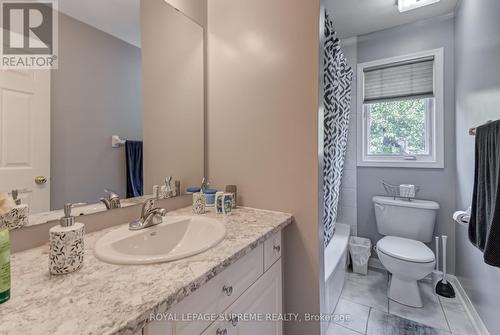 3241 High Springs Crescent, Mississauga, ON - Indoor Photo Showing Bathroom