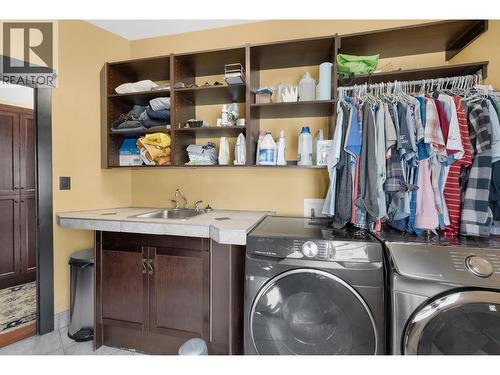 5833 Todd Road, Kamloops, BC - Indoor Photo Showing Laundry Room