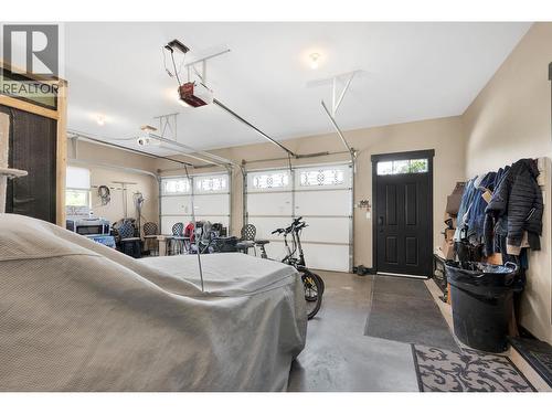 5833 Todd Road, Kamloops, BC - Indoor Photo Showing Garage