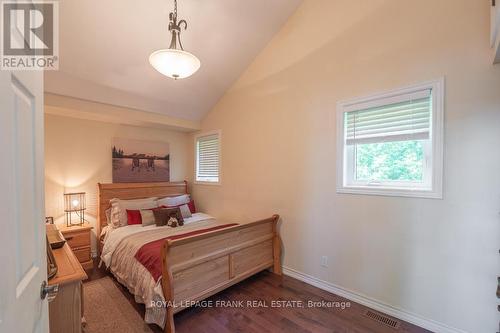 113 Fire Route 37, Trent Lakes, ON - Indoor Photo Showing Bedroom