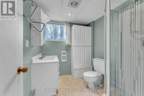 31 Southcrest Drive, Greater Napanee (Greater Napanee), ON - Indoor Photo Showing Bathroom