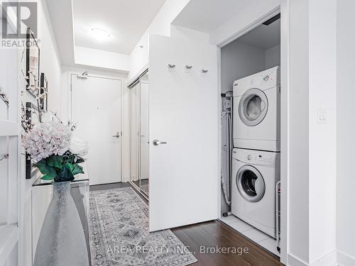 2009 - 58 Orchard View Boulevard, Toronto, ON - Indoor Photo Showing Laundry Room