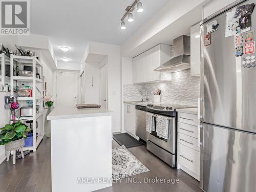 2009 - 58 Orchard View Boulevard, Toronto, ON - Indoor Photo Showing Kitchen With Upgraded Kitchen