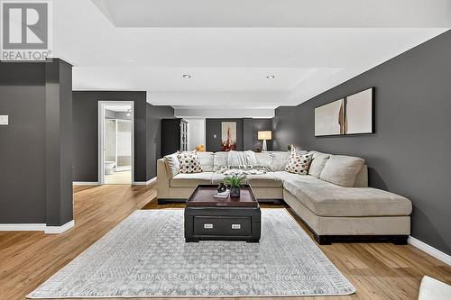 43 Claymore Crescent, Haldimand, ON - Indoor Photo Showing Living Room