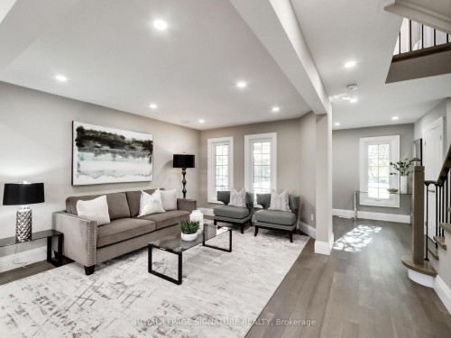 4342 Violet Road, Mississauga, ON - Indoor Photo Showing Living Room