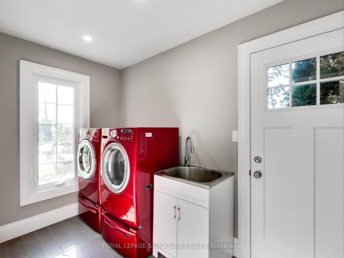 4342 Violet Road, Mississauga, ON - Indoor Photo Showing Laundry Room