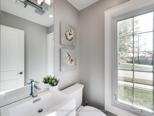 4342 Violet Road, Mississauga, ON - Indoor Photo Showing Bathroom