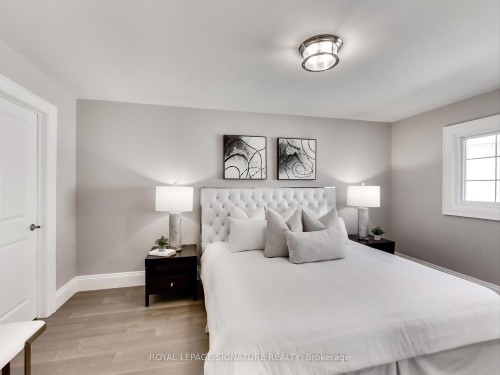 4342 Violet Road, Mississauga, ON - Indoor Photo Showing Bedroom