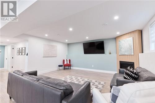 136 Hollybrook, Azilda, ON - Indoor