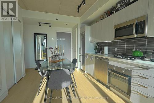 1804 - 203 Catherine Street, Ottawa, ON - Indoor Photo Showing Kitchen
