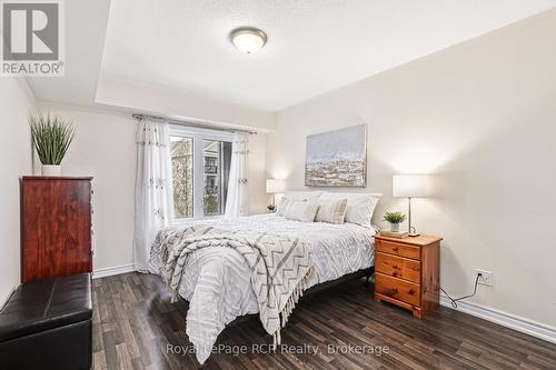 205 - 2 Cove Court, Collingwood, ON - Indoor Photo Showing Bedroom