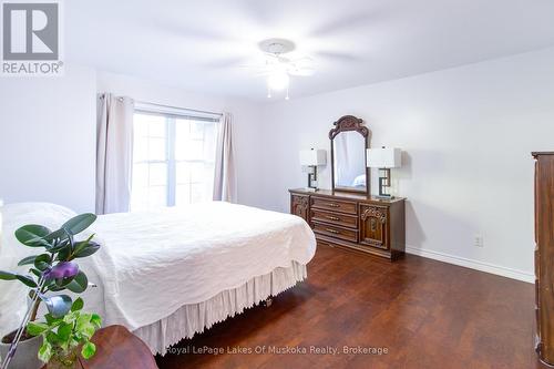 110 - 24 Ontario Street, Bracebridge (Macaulay), ON - Indoor Photo Showing Bedroom