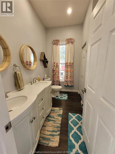 21132 Port Road, Merlin, ON - Indoor Photo Showing Bathroom