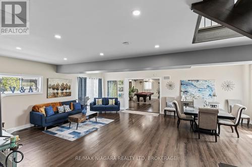 724 Line 3 Road S, Niagara-On-The-Lake (Virgil), ON - Indoor Photo Showing Living Room