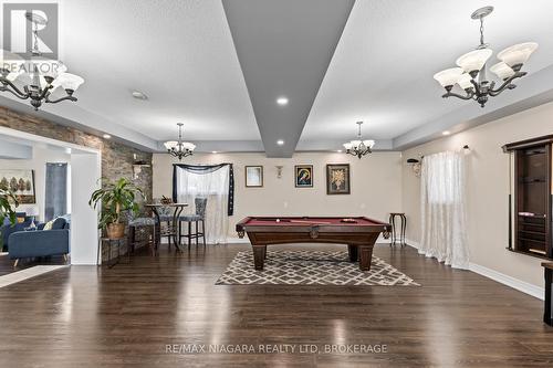 724 Line 3 Road S, Niagara-On-The-Lake (Virgil), ON - Indoor Photo Showing Living Room