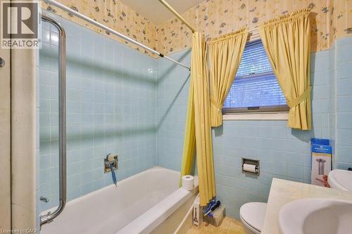 945 Beechwood Avenue, Mississauga, ON - Indoor Photo Showing Bathroom