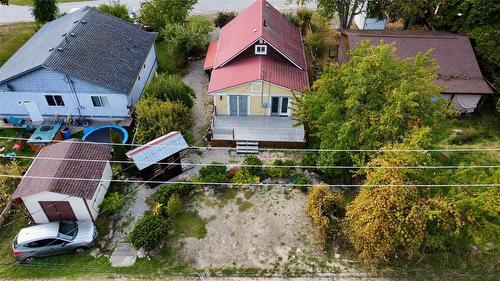 305 1St  Nw Avenue, Nakusp, BC - Outdoor