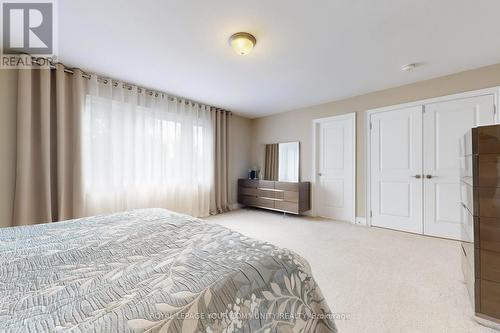 19 Richmond Park Drive, Georgina, ON - Indoor Photo Showing Bedroom