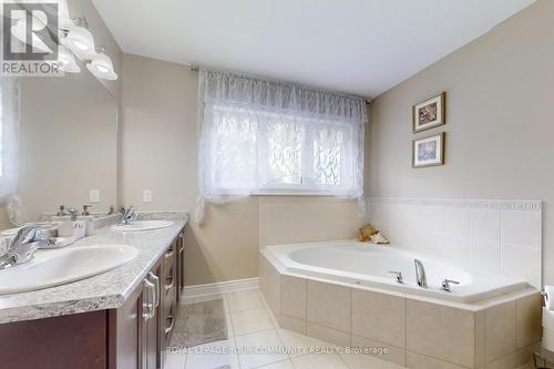 19 Richmond Park Drive, Georgina, ON - Indoor Photo Showing Bathroom