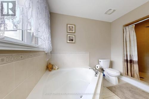 19 Richmond Park Drive, Georgina, ON - Indoor Photo Showing Bathroom