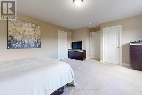 19 Richmond Park Drive, Georgina, ON - Indoor Photo Showing Bedroom