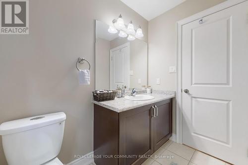19 Richmond Park Drive, Georgina, ON - Indoor Photo Showing Bathroom