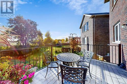 19 Richmond Park Drive, Georgina, ON - Outdoor With Exterior