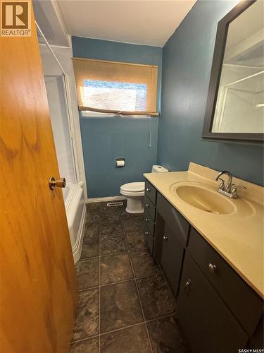 522 1St Street E, Lafleche, SK - Indoor Photo Showing Bathroom