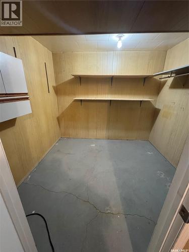 522 1St Street E, Lafleche, SK - Indoor