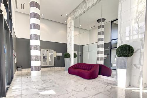 Hall - 704-801 Rue De La Commune E., Montréal (Ville-Marie), QC - Indoor Photo Showing Other Room