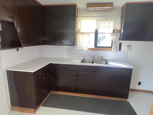 146 Pine Crescent, Atikokan, ON - Indoor Photo Showing Kitchen With Double Sink