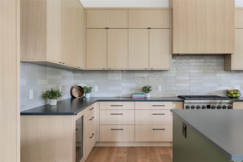 1542 Despard Ave, Victoria, BC 