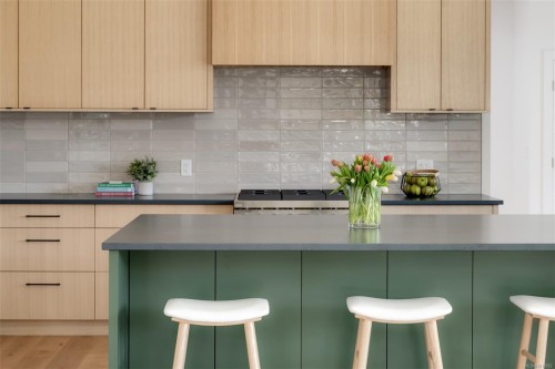 1542 Despard Ave, Victoria, BC 