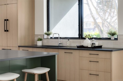 1542 Despard Ave, Victoria, BC 