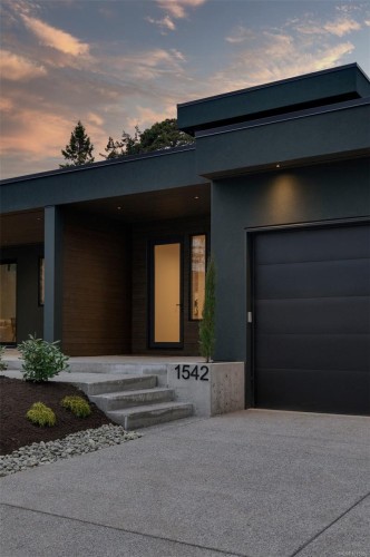 1542 Despard Ave, Victoria, BC 