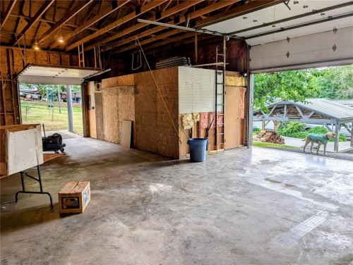 7155 &B7155 Bell Mckinnon Rd, Duncan, BC 