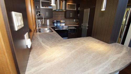Cuisine - 210 Rue Préville, Saint-Alphonse-Rodriguez, QC - Indoor Photo Showing Kitchen With Double Sink