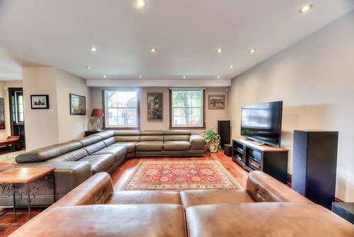 Living room - 107 Av. De Charente, Saint-Lambert, QC - Indoor Photo Showing Living Room