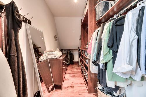 Walk-in closet - 107 Av. De Charente, Saint-Lambert, QC - Indoor With Storage