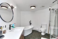 Ensuite bathroom - 