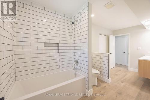 829 Avon Drive, Malahide, ON - Indoor Photo Showing Bathroom