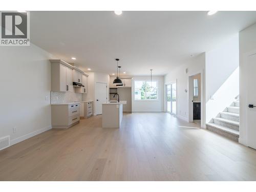 3228 Bank Road, Kamloops, BC - Indoor