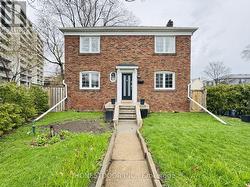 1173 BROADVIEW AVENUE  Toronto, ON M4K 2S8