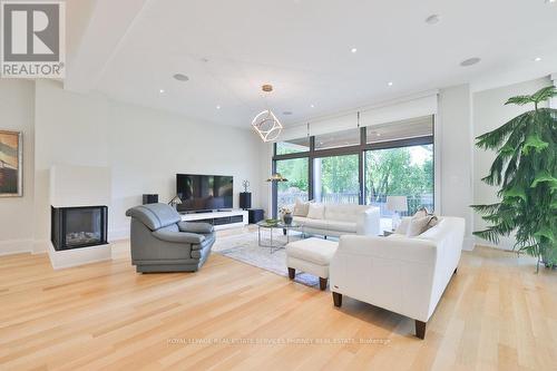 1456 Applewood Road, Mississauga, ON - Indoor Photo Showing Living Room With Fireplace