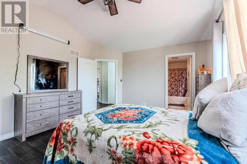 893 Bitterbush Crescent, London North, ON - Indoor Photo Showing Bedroom