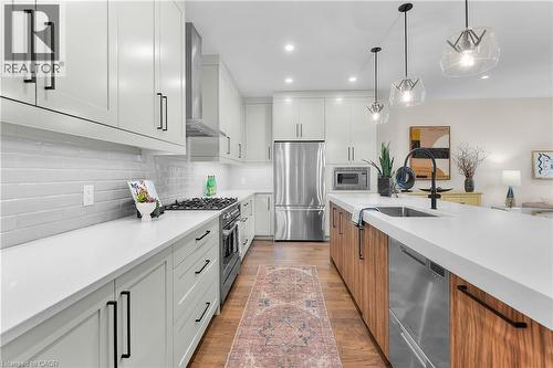 7 Taliesin Trail, Welland, ON - Indoor Photo Showing Kitchen With Upgraded Kitchen