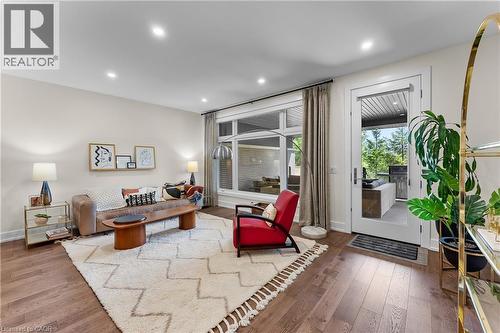 7 Taliesin Trail, Welland, ON - Indoor