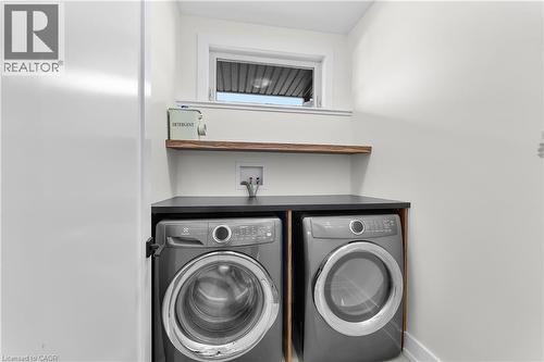 7 Taliesin Trail, Welland, ON - Indoor Photo Showing Laundry Room
